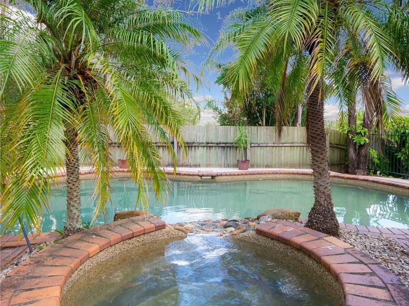 64 Collins Road, Everton Hills QLD 4053