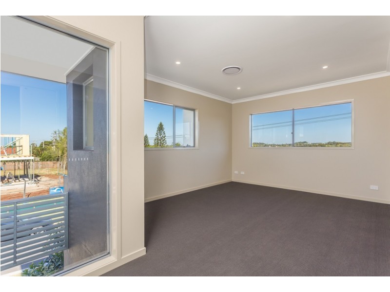 2 Outlook Crescent, Bridgeman Downs QLD 4035