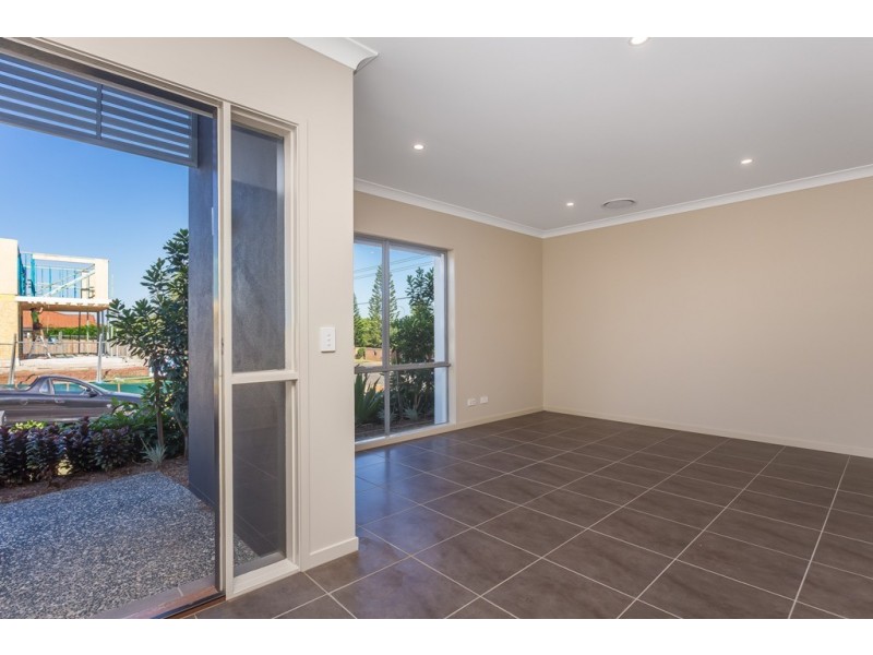 2 Outlook Crescent, Bridgeman Downs QLD 4035