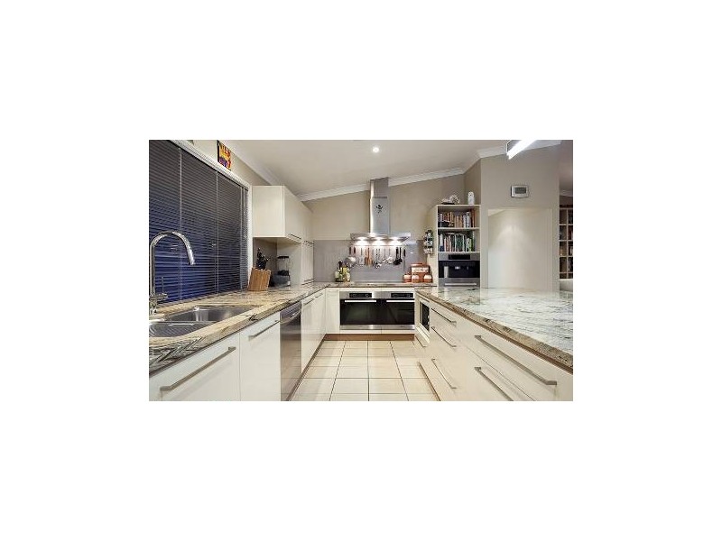 13 Whipbird Court, Cashmere QLD 4500