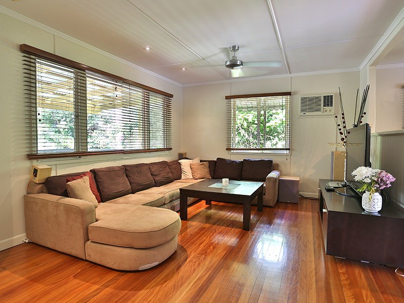 8 Shelgate Street, Chermside West QLD 4032