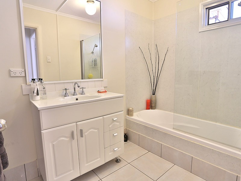 8 Shelgate Street, Chermside West QLD 4032