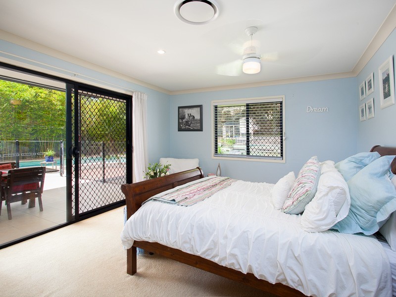 8 Muirfield Court, Albany Creek QLD 4035