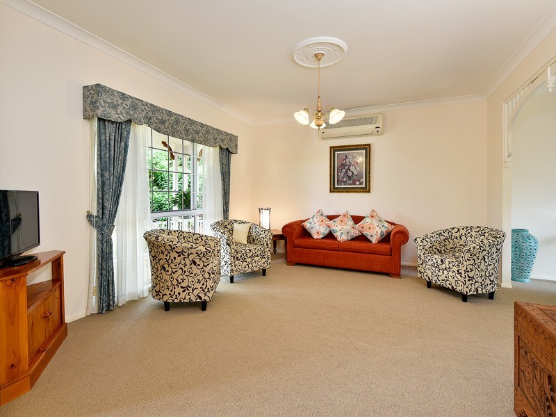 10 Glenvillan Place, Bridgeman Downs QLD 4035