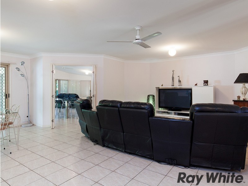 27 Goldberg Place, Bridgeman Downs QLD 4035