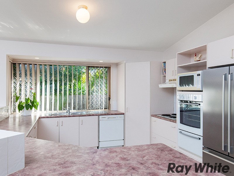 27 Goldberg Place, Bridgeman Downs QLD 4035