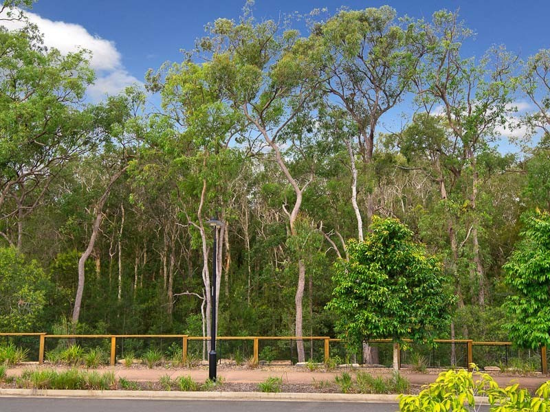 1 Hollow Crescent, Narangba QLD 4504