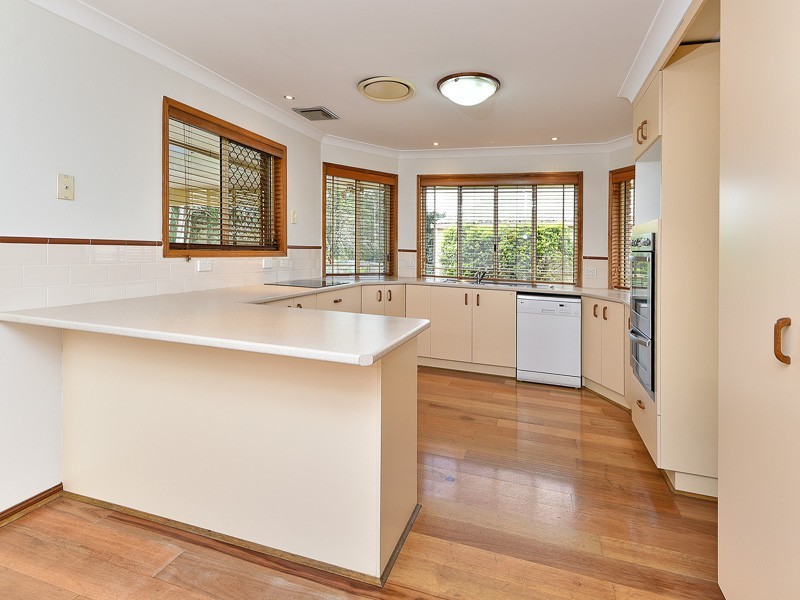 15 Glenside Place, Bridgeman Downs QLD 4035