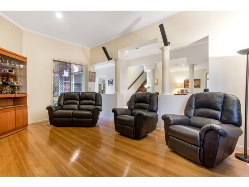 3 Bookleaf Place, Bridgeman Downs QLD 4035