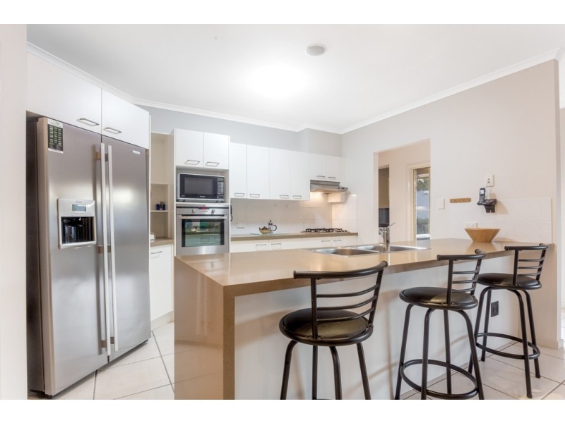 3 Bookleaf Place, Bridgeman Downs QLD 4035