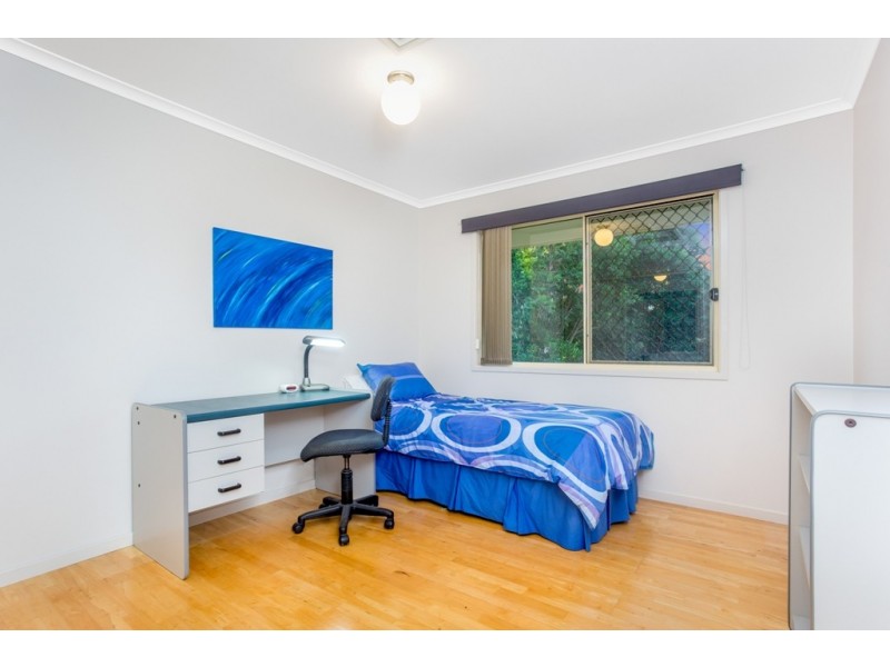 3 Bookleaf Place, Bridgeman Downs QLD 4035