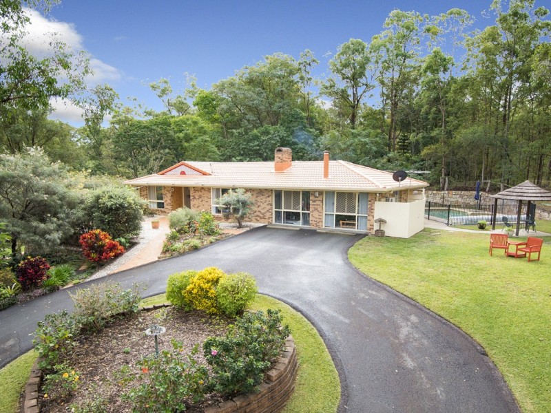 9 Prasada Court, Eatons Hill QLD 4037