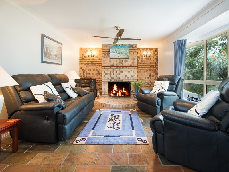 9 Prasada Court, Eatons Hill QLD 4037