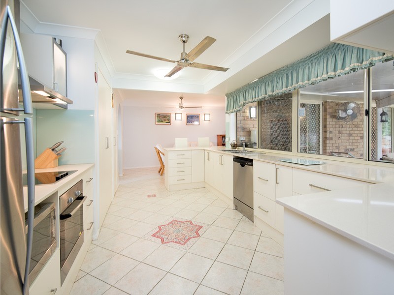 9 Prasada Court, Eatons Hill QLD 4037