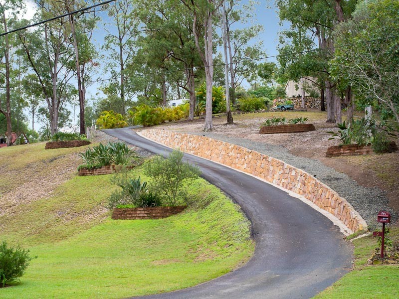 9 Prasada Court, Eatons Hill QLD 4037