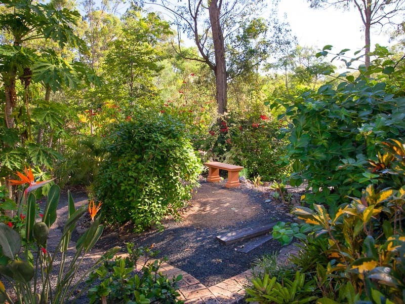 9 Prasada Court, Eatons Hill QLD 4037