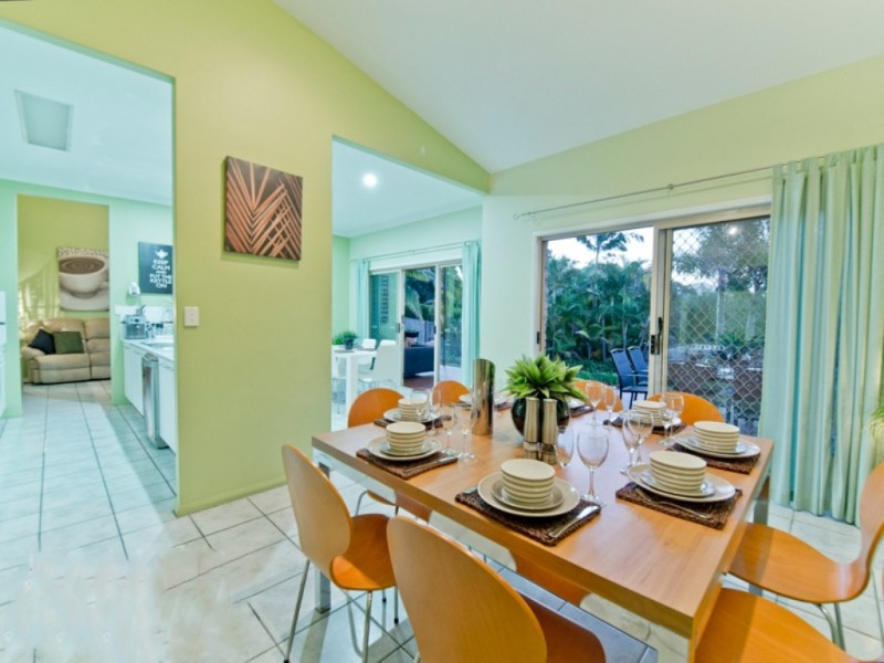 16 Elwood Court, Eatons Hill QLD 4037