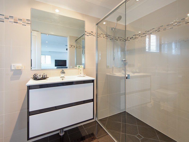 8 Glenside Place, Bridgeman Downs QLD 4035