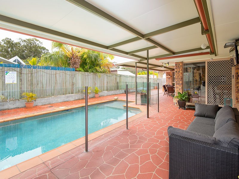 8 Glenside Place, Bridgeman Downs QLD 4035