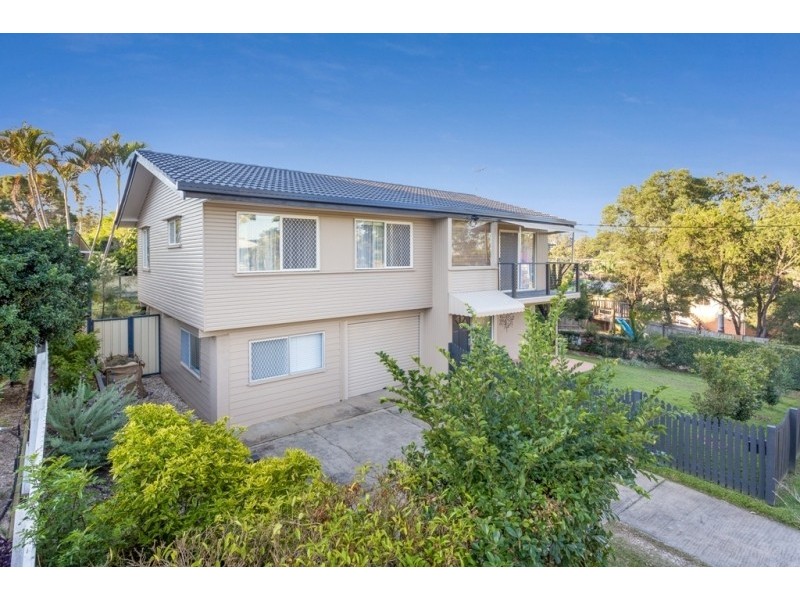 14 Hovea Street, Everton Hills QLD 4053