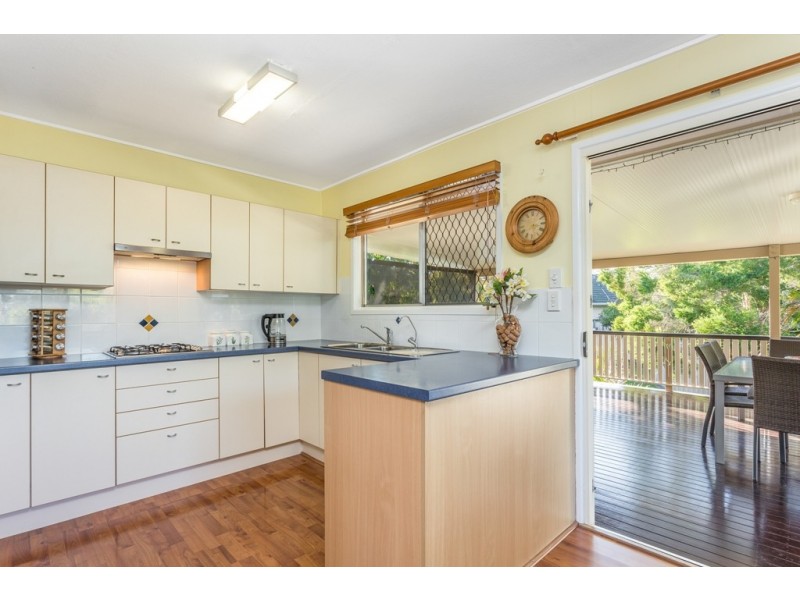 14 Hovea Street, Everton Hills QLD 4053