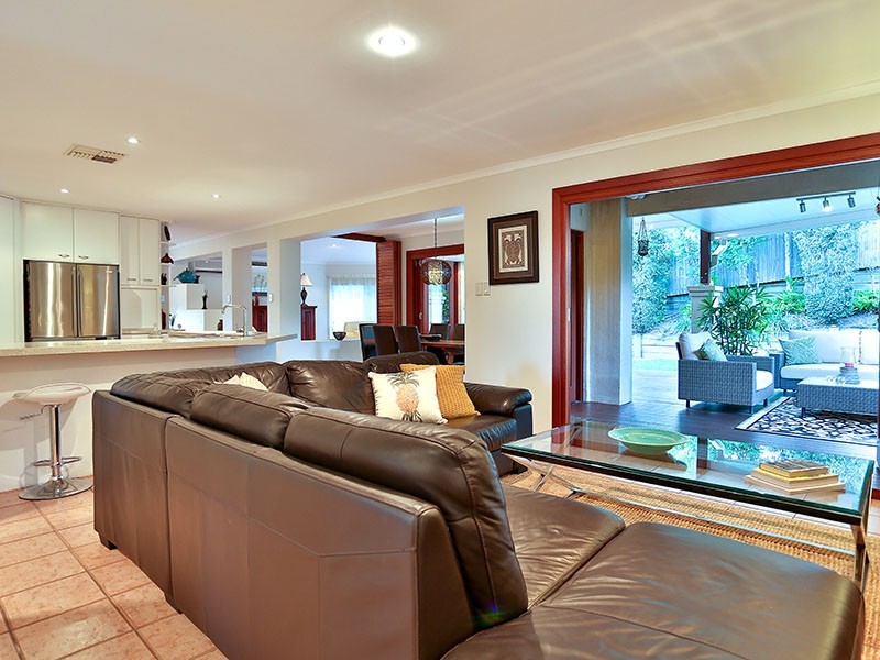 4 Landon Close, Mcdowall QLD 4053