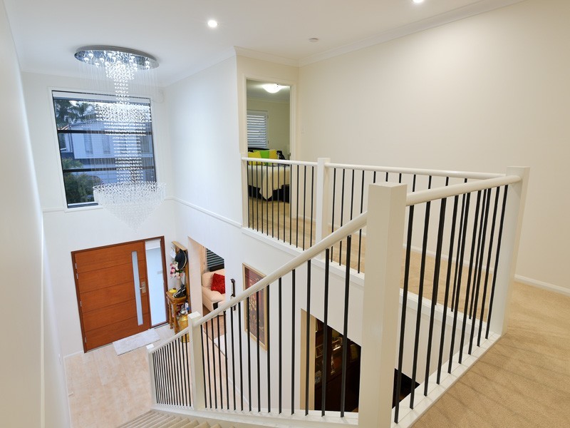 12 Sovereign Place, Bridgeman Downs QLD 4035