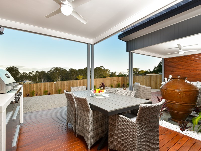 12 Sovereign Place, Bridgeman Downs QLD 4035