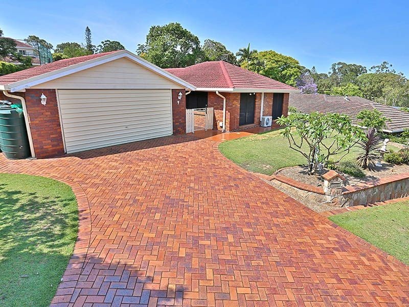 9 Centurion Street, Bridgeman Downs QLD 4035