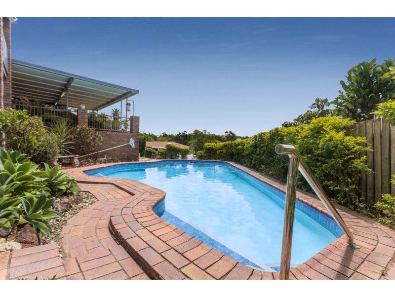 4 Donat Close, Stafford Heights QLD 4053