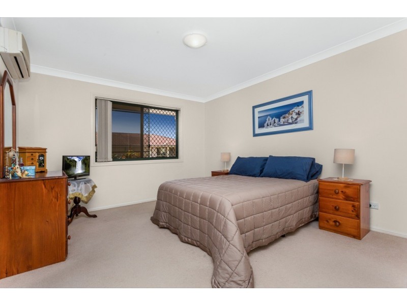 4 Siena Street Aka 4/24 Faheys Road East, Albany Creek QLD 4035