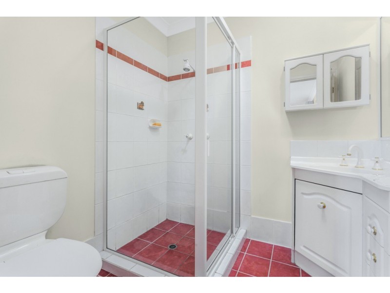 4 Siena Street Aka 4/24 Faheys Road East, Albany Creek QLD 4035