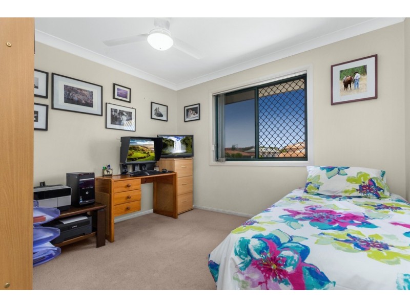 4 Siena Street Aka 4/24 Faheys Road East, Albany Creek QLD 4035