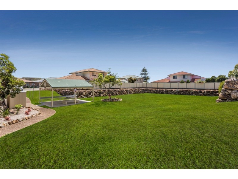 4 Siena Street Aka 4/24 Faheys Road East, Albany Creek QLD 4035