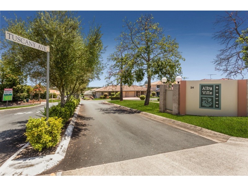 4 Siena Street Aka 4/24 Faheys Road East, Albany Creek QLD 4035