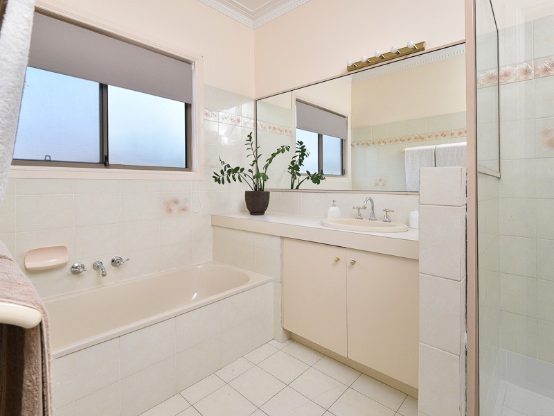 22 Gielgud Crescent, Mcdowall QLD 4053