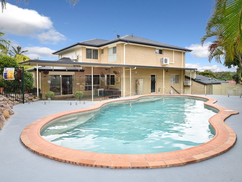 10 Brookland Close, Bridgeman Downs QLD 4035