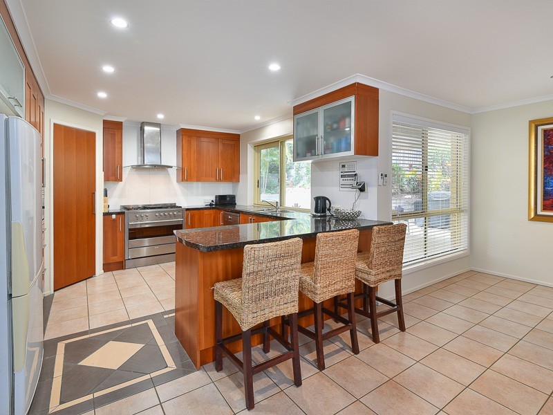 10 Brookland Close, Bridgeman Downs QLD 4035