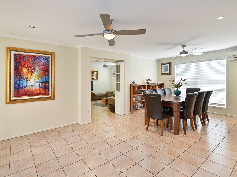 10 Brookland Close, Bridgeman Downs QLD 4035