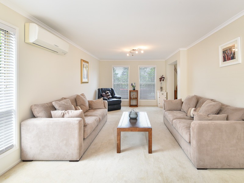 10 Brookland Close, Bridgeman Downs QLD 4035
