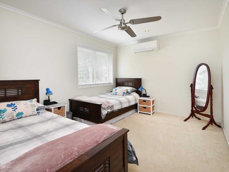 10 Brookland Close, Bridgeman Downs QLD 4035