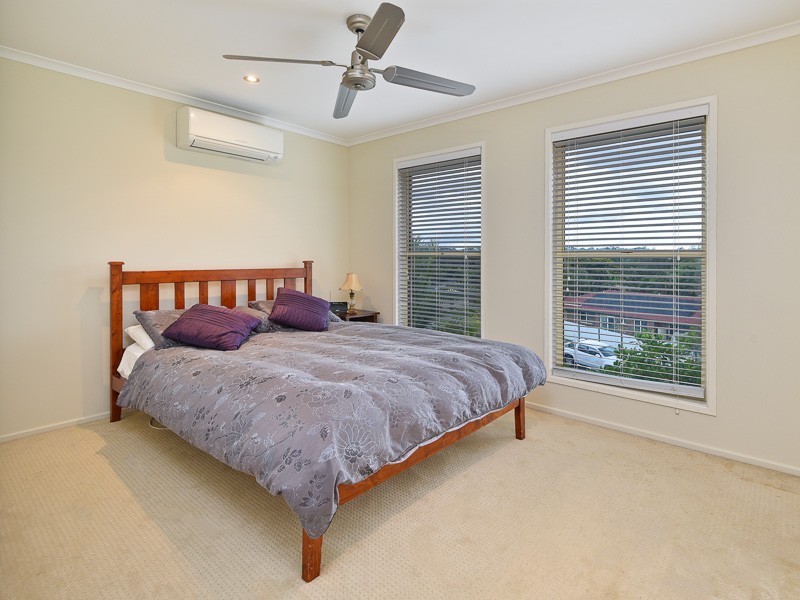 10 Brookland Close, Bridgeman Downs QLD 4035