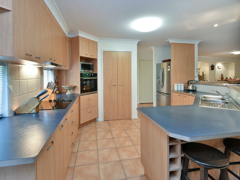 1 Pinehurst Court, Albany Creek QLD 4035