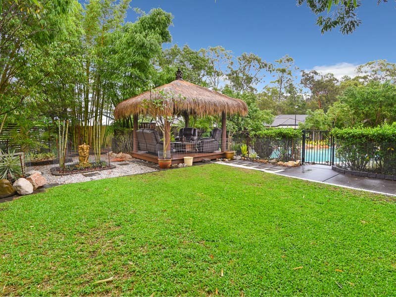 1 Pinehurst Court, Albany Creek QLD 4035