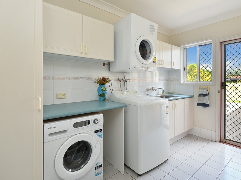 76 Oakmont Crescent, Albany Creek QLD 4035