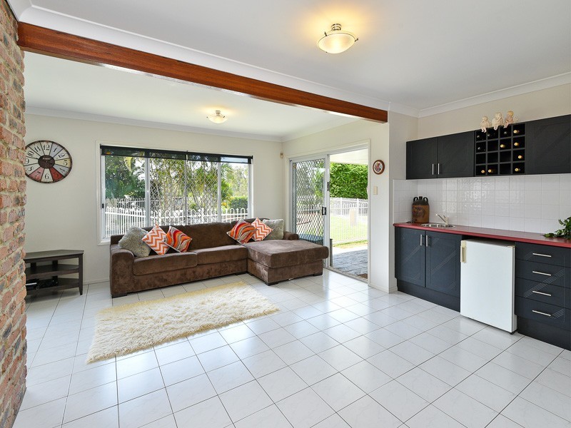 76 Oakmont Crescent, Albany Creek QLD 4035