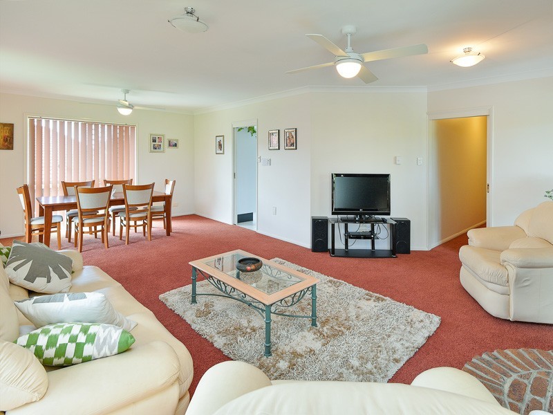 76 Oakmont Crescent, Albany Creek QLD 4035