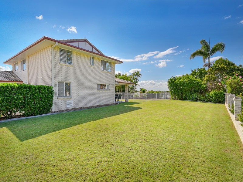 76 Oakmont Crescent, Albany Creek QLD 4035
