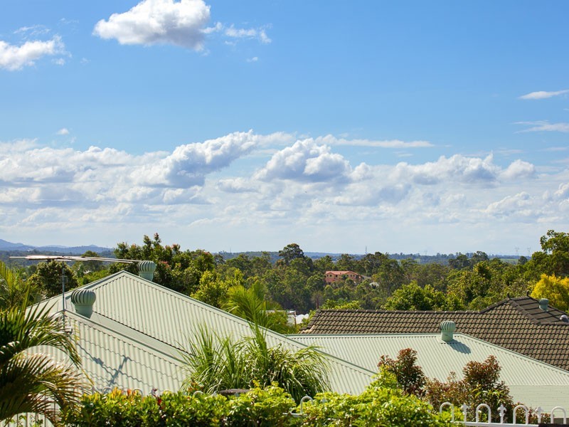 76 Oakmont Crescent, Albany Creek QLD 4035