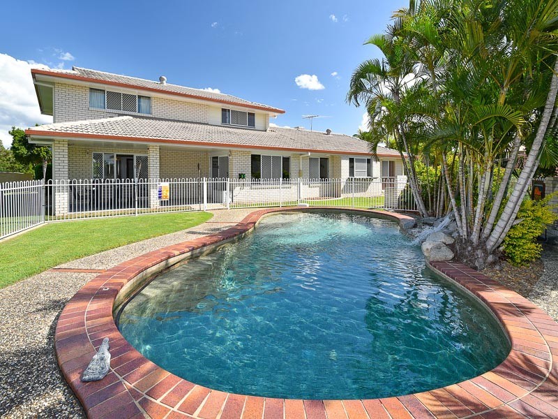 76 Oakmont Crescent, Albany Creek QLD 4035